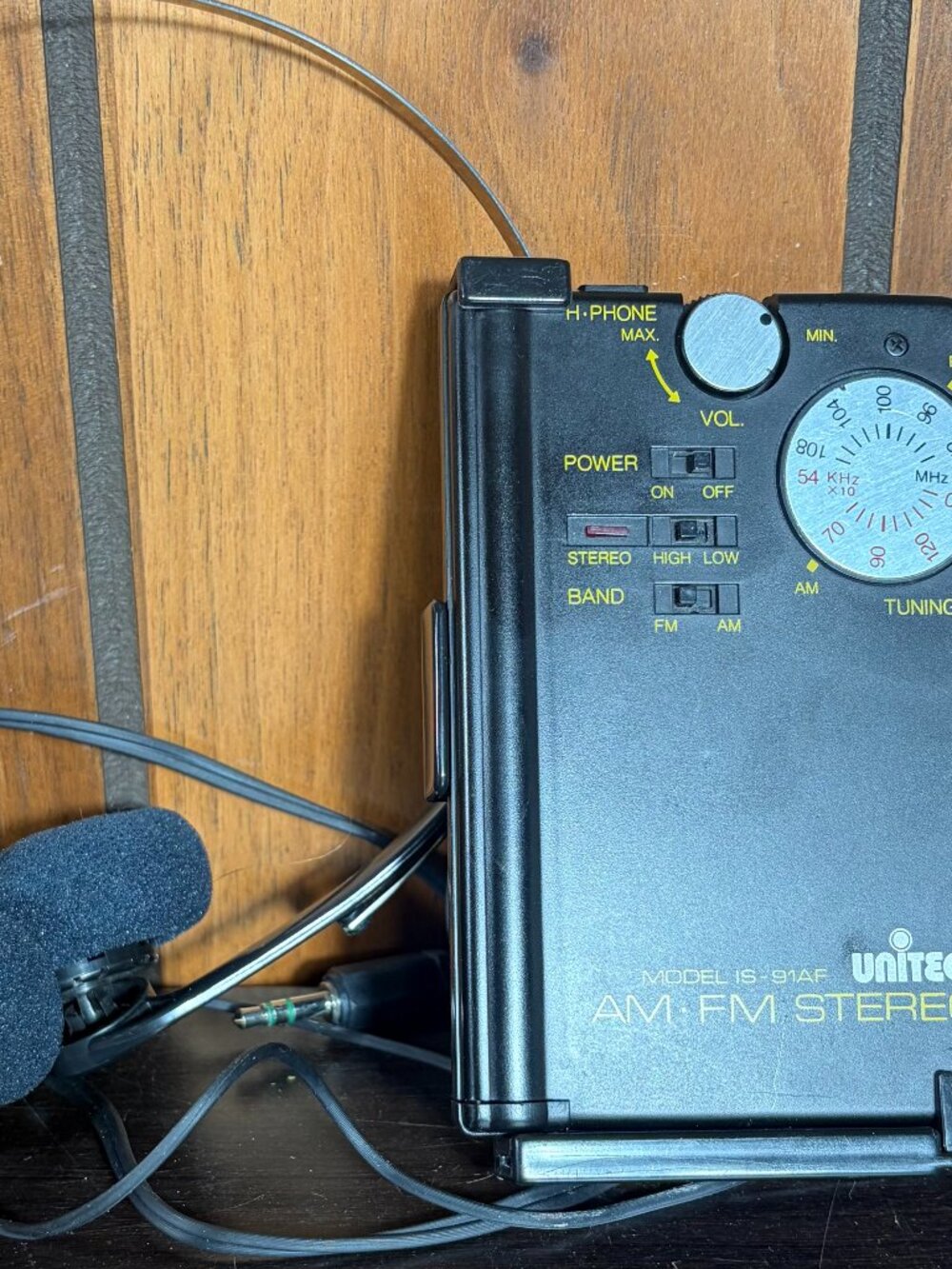 Vintage Unitech IS-91AF AM/FM Stereo Receiver Pocket Radio w/ Unitech Headphones
